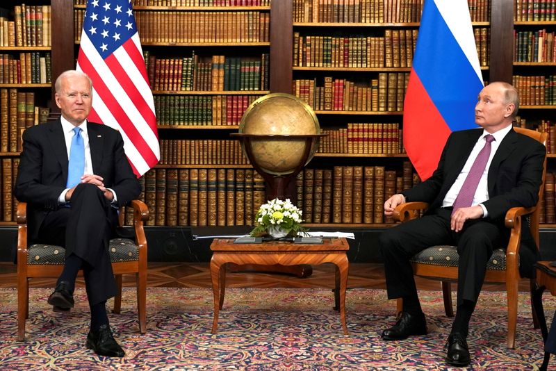 &copy; Reuters. Presidentes dos EUA, Joe Biden, e da Rússia, Vladimir Putin, durante encontro em Genebra
16/06/2021 REUTERS/Kevin Lamarque