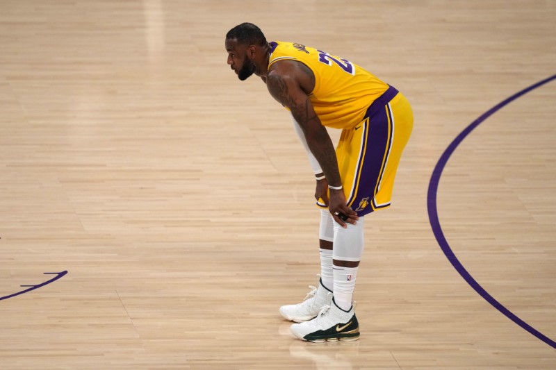 &copy; Reuters. LeBron James durante partida entre Los Angeles Lakers e Phoenix Suns
03/06/2021 Kirby Lee-USA TODAY Sports