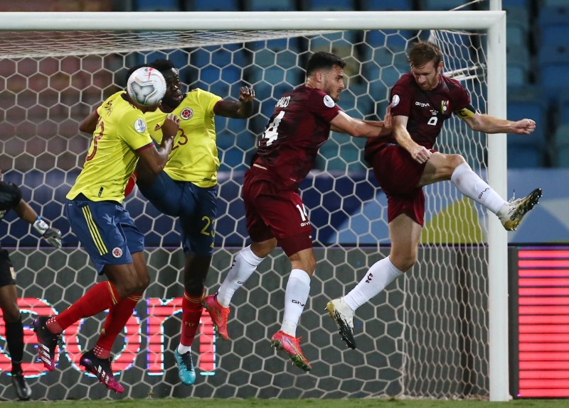 &copy; Reuters. Jogo entre Colômbia e Venezuela, dois times com casos de Covid na Copa América
 17/6/2021   REUTERS/Diego Vara