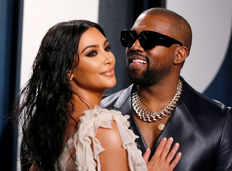 &copy; Reuters. FILE PHOTO: Kim Kardashian and Kanye West attend the Vanity Fair Oscar party in Beverly Hills during the 92nd Academy Awards, in Los Angeles, California, U.S., February 9, 2020.     REUTERS/Danny Moloshok