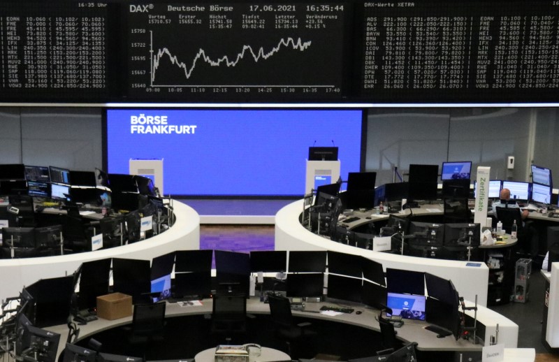 &copy; Reuters. The German share price index DAX graph is pictured at the stock exchange in Frankfurt, Germany, June 17, 2021.    REUTERS/Staff