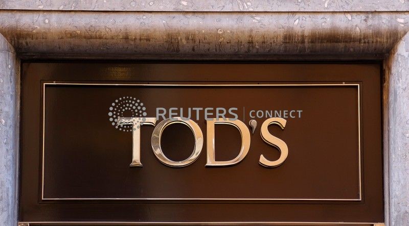 &copy; Reuters. Il logo Tod's presso un negozio a Roma. REUTERS/Tony Gentille