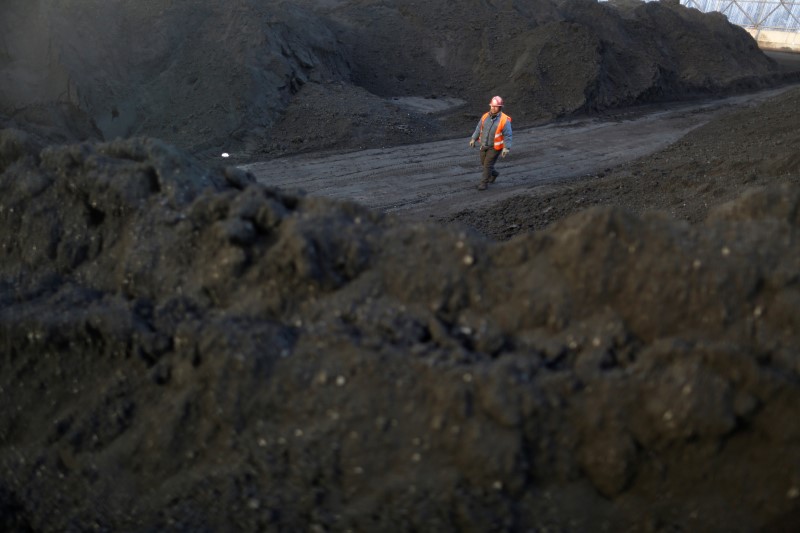 © Reuters. Carvão metalúrgico em Yuncheng, China 
31/01/2018
REUTERS/William Hong