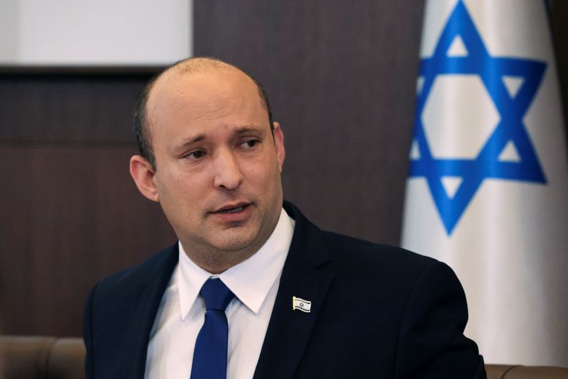 © Reuters. Israeli Prime Minister Naftali Bennett chairs the first weekly cabinet meeting of his new government in Jerusalem June 20, 2021. Emmanuel Dunand/Pool via REUTERS