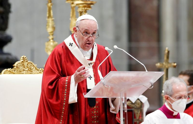 &copy; Reuters. بابا الفاتيكان في صورة من أرشيف رويترز  