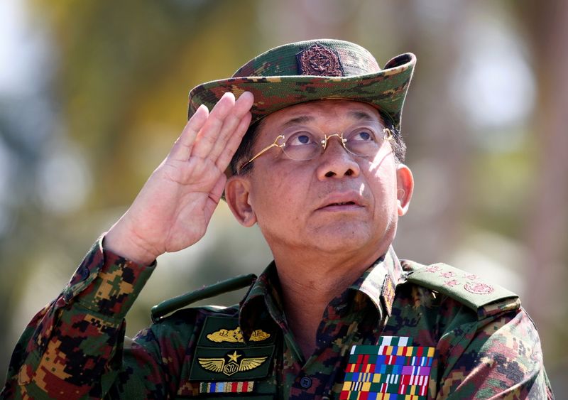 © Reuters. رئيس المجلس العسكري بميانمار الجنرال مين أونج هلاينج - صورة من أرشيف رويترز. 