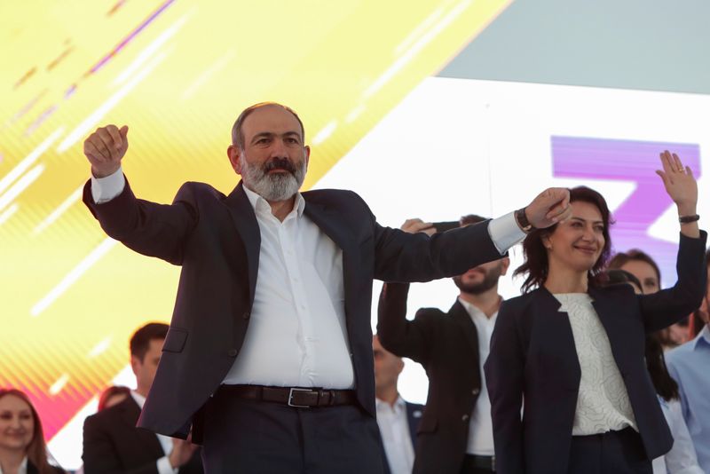 &copy; Reuters. Le Premier ministre par intérim Nikol Pachinian a remporté les élections législatives organisées dimanche en Arménie, a annoncé lundi la commission électorale, citée par l'agence Interfax. /Photo prise le 17 juin 2021/REUTERS/Vahram Baghdasaryan