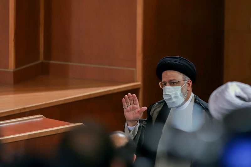 &copy; Reuters. الرئيس الإيراني المنتخب إبراهيم رئيسي في مؤتمر صحفي في طهران يوم الاثنين. صورة لرويترز من ممثل لوكالات الأنباء 