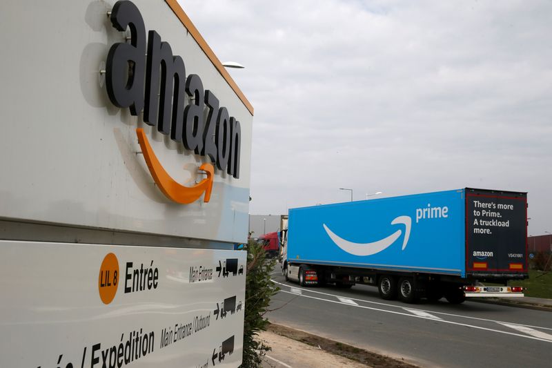 &copy; Reuters. Centro de logísticas da Amazon em Lauwin-Planque, França 
19/03/2020
REUTERS/Pascal Rossignol