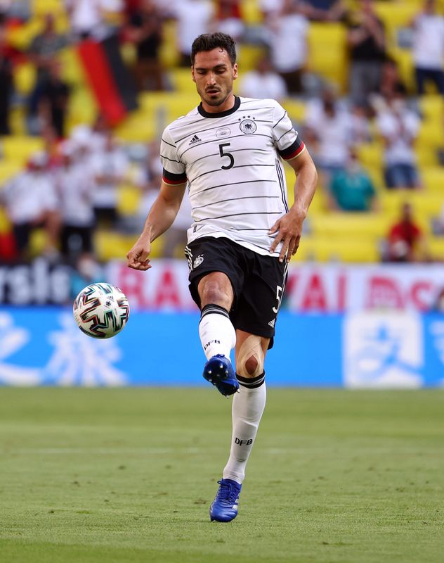&copy; Reuters. لاعب ألمانيا ماتس هوملز خلال مباراة أمام البرتغال في بطولة أوروبا يوم 19 يونيو حزيران 2021. صورة لرويترز من ممثل عن وكالات الأنباء.