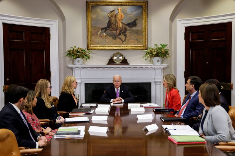 &copy; Reuters. U.S. President Joe Biden meets with FEMA Administrator Deanne Criswell and Homeland Security Advisor and Deputy National Security Advisor Dr. Elizabeth Sherwood-Randall, to discuss FEMA’s efforts to respond to and prepare for extreme weather events, in 
