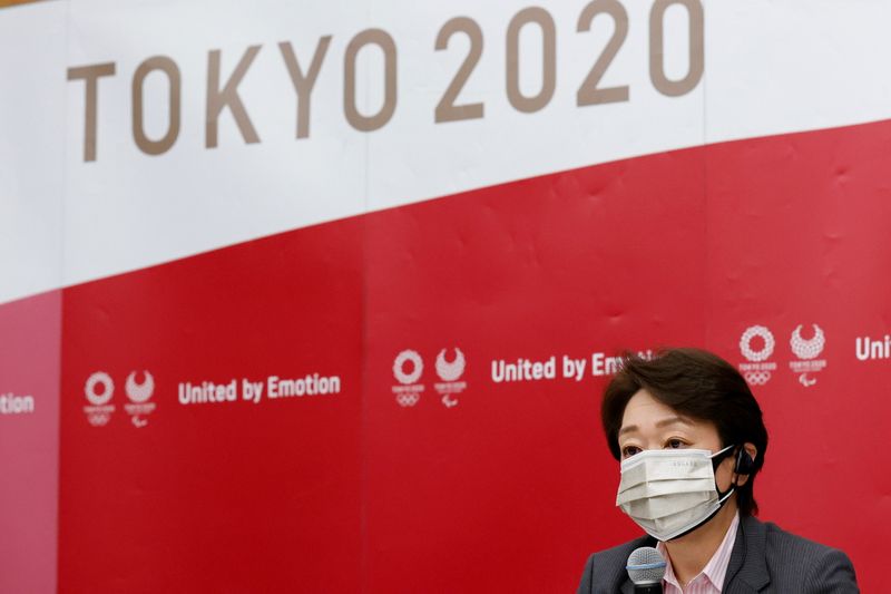 &copy; Reuters. 　東京五輪・パラリンピック大会組織員会の橋本聖子会長は６月２２日、ロイターなどとの取材に応じ、近年の大会は巨大化しすぎたとし、新型コロナウイルス禍に直面する東京大会は五輪