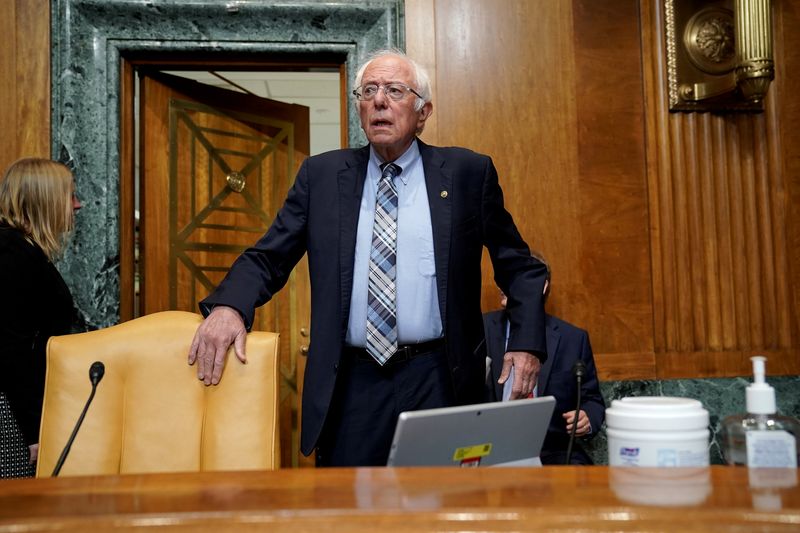 © Reuters. FILE PHOTO: Senate Budget Committee Chairman Bernie Sanders (I-VT) attends a hearing to discuss President Biden's budget request for FY 2022, at the U.S. Capitol in Washington, D.C., U.S., June 8, 2021. Greg Nash/Pool via REUTERS