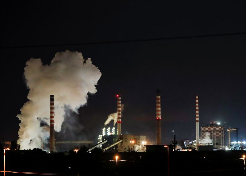 &copy; Reuters. Le acciaierie dell'ex-Ilva a Taranto, Italia, 9 novembre 2019 REUTERS/Ciro De Luca