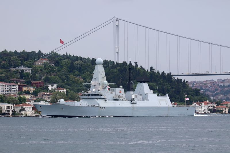 &copy; Reuters. Royal Navy's Type 45 destroyer HMS Defender sets sail in the Bosphorus, on its way to the Black Sea, in Istanbul, Turkey June 14, 2021. REUTERS/Yoruk Isik