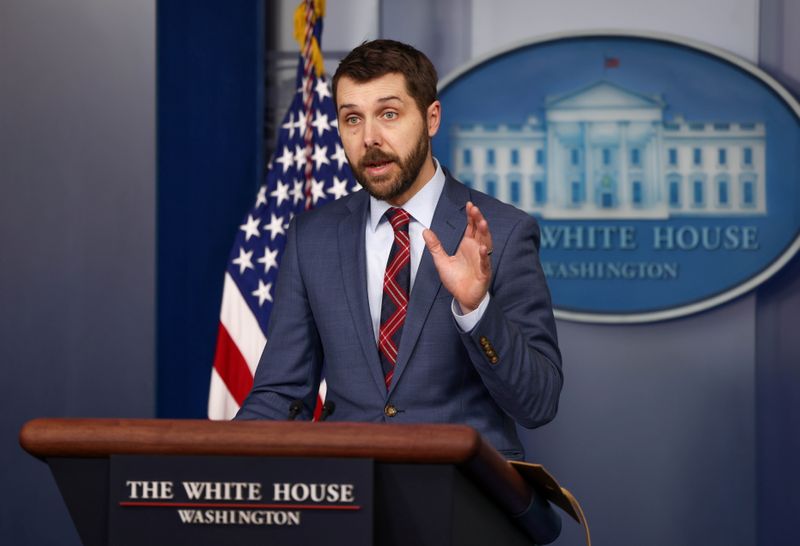 &copy; Reuters. FILE PHOTO: U.S. National Economic Council Director Brian Deese addresses reporters at the top of the daily press briefing at the White House in Washington, U.S., April 26, 2021. REUTERS/Evelyn Hockstein