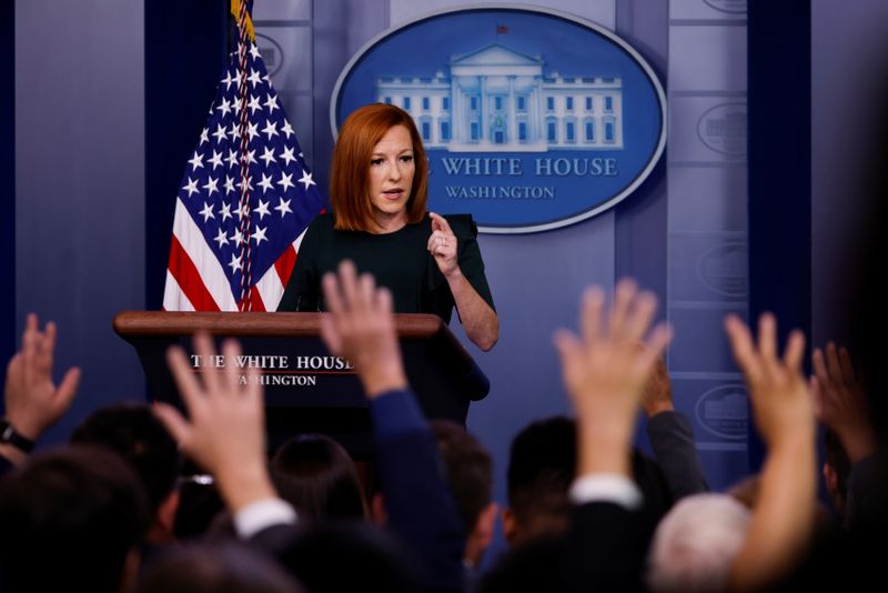 &copy; Reuters. جين ساكي المتحدثة باسم البيت الأبيض في واشنطن يوم 23 يونيو حزيران 2021. تصوير: جوناثان ارنست - رويترز  