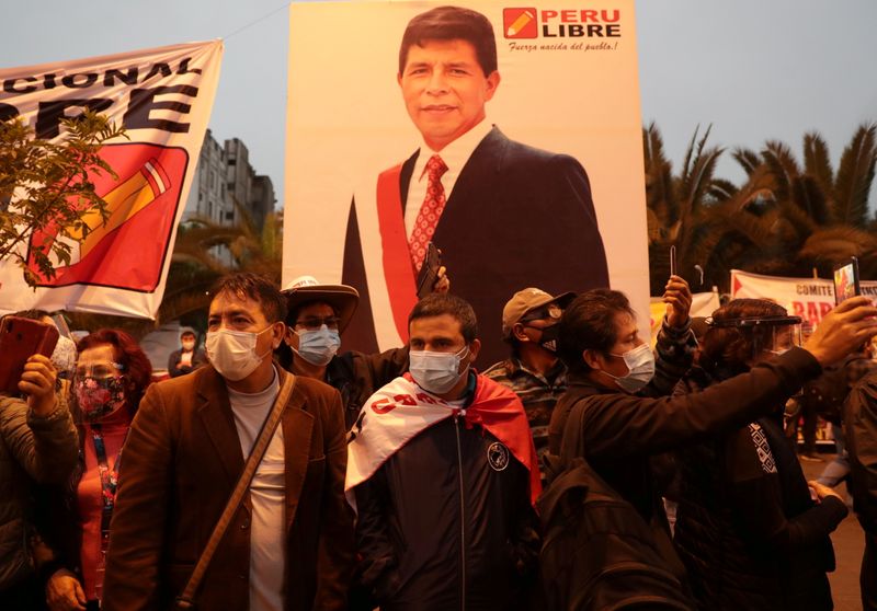 &copy; Reuters. Foto de archivo de una manifestación de partidarios de Pedro Castillo en Lima
Jun 19, 2021. REUTERS/Sebastian Castaneda