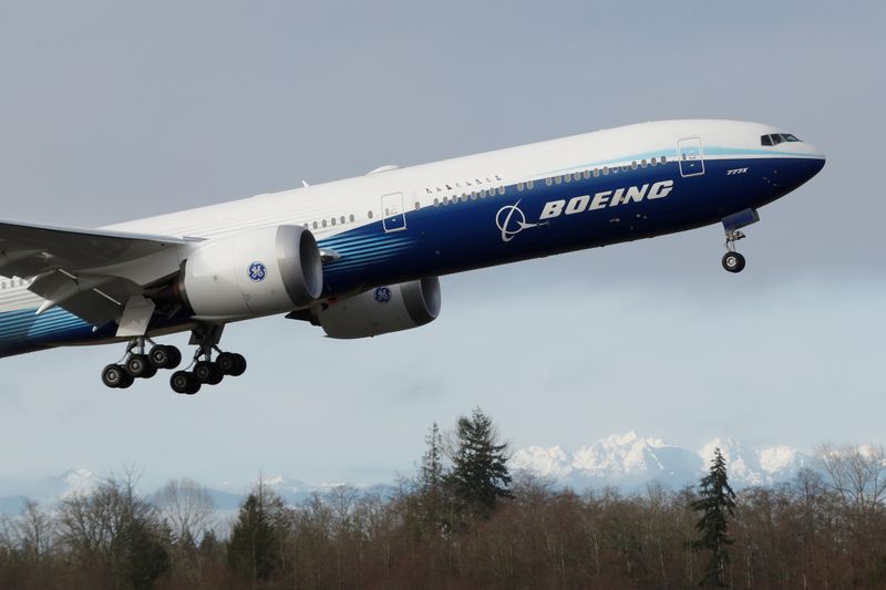 &copy; Reuters. FILE PHOTO: A Boeing 777X airplane takes off during its first test flight from the company's plant in Everett, Washington, U.S. January 25, 2020.  REUTERS/Terray Sylvester