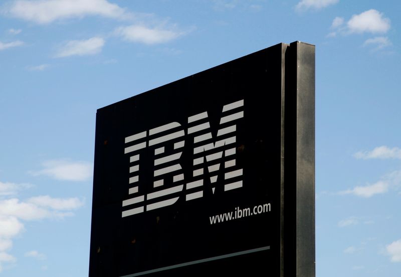 &copy; Reuters. The sign at the IBM facility near Boulder, Colorado September 8, 2009. International Business Machines Corp. repeated that it expects to earn "at least" $9.70 a share this year.  REUTERS/Rick Wilking/File Photo