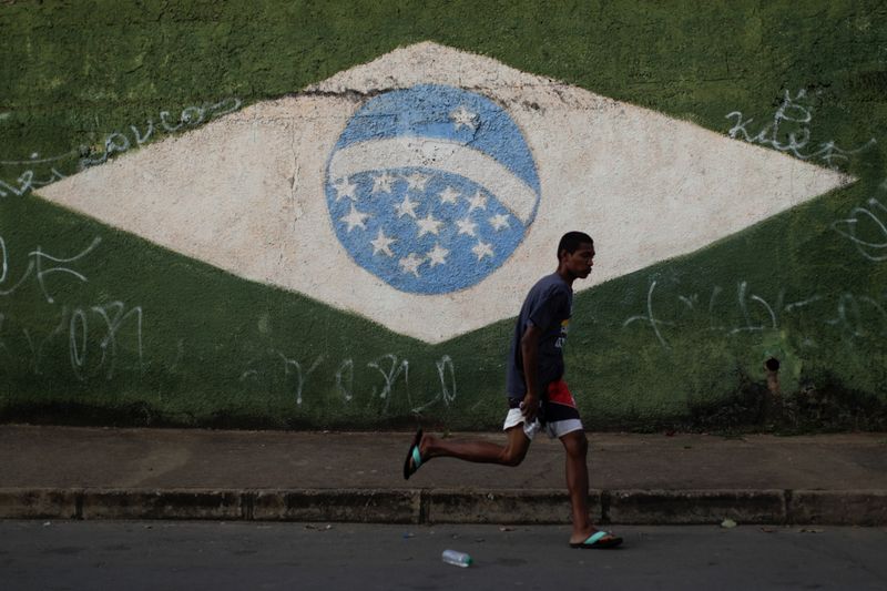 Le Brésil enregistre 33.704 nouveaux cas et 739 morts en 24h