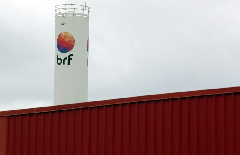 © Reuters. Logo da empresa de alimentos BRF SA em Fortaleza, no Brasil. 
10/01/2019 
REUTERS/Paulo Whitaker