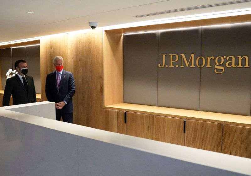 Paris gets new JPMorgan trading hub in post-Brexit push