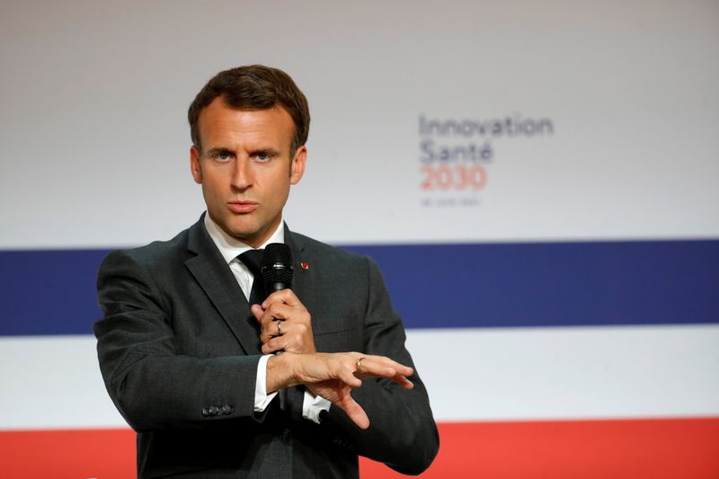 &copy; Reuters. Emmanuel Macron a annoncé mardi un plan d'investissement de l'ordre de sept milliards d'euros dans le domaine de l'innovation en matière de santé pour faire de la France un leader européen à l'horizon 2030. /Photo prise le 29 juin 2021/REUTERS/Sarah 