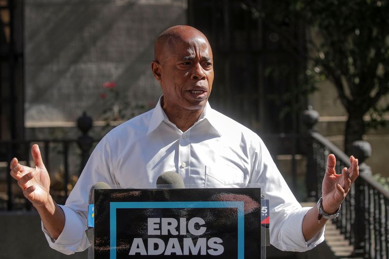 © Reuters. FILE PHOTO: Eric Adams, Brooklyn borough president and Democratic candidate for New York City Mayor, speaks during a news conference outside Brooklyn borough hall in Brooklyn, New York, U.S., June 24, 2021.  REUTERS/Brendan McDermid/File Photo