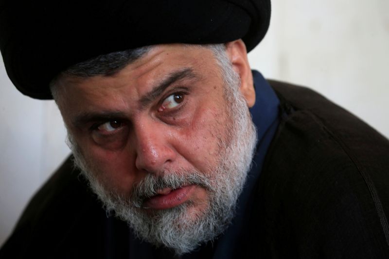 &copy; Reuters. رجل الدين الشيعي السيد مقتدى الصدر في النجف بصورة من أرشيف رويترز.