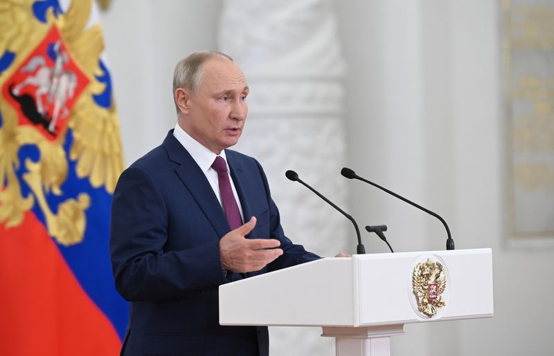 &copy; Reuters. الرئيس الروسي فلاديمير بوتين في موسكو يوم 30 يونيو حزيران 2021. صورة لرويترز من الكرملين  