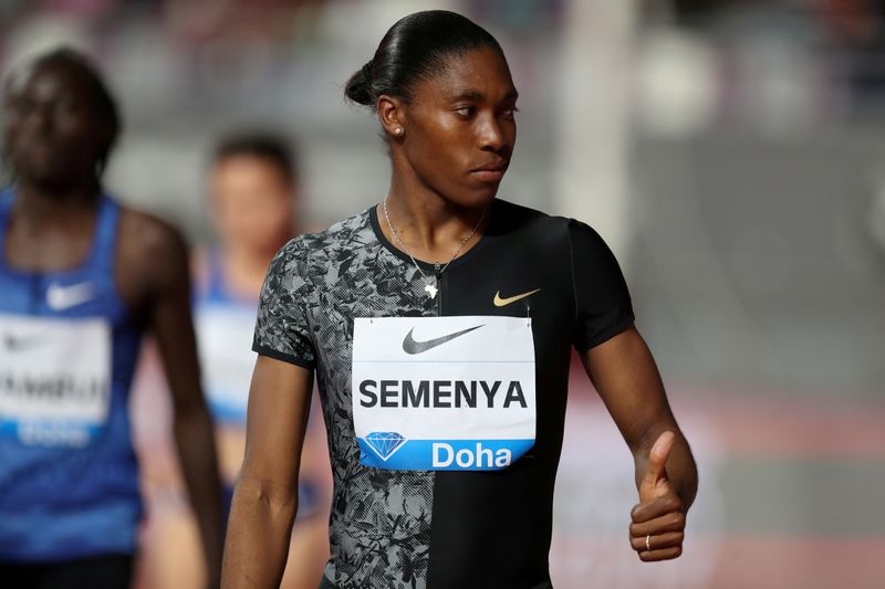 &copy; Reuters. Imagen de archivo de la atleta sudafricana Caster Semenya durante una prueba de 800 metros en el Khalifa International Stadium de Doha, Qatar. 3 mayo 2019. REUTERS/Ibraheem Al Omari