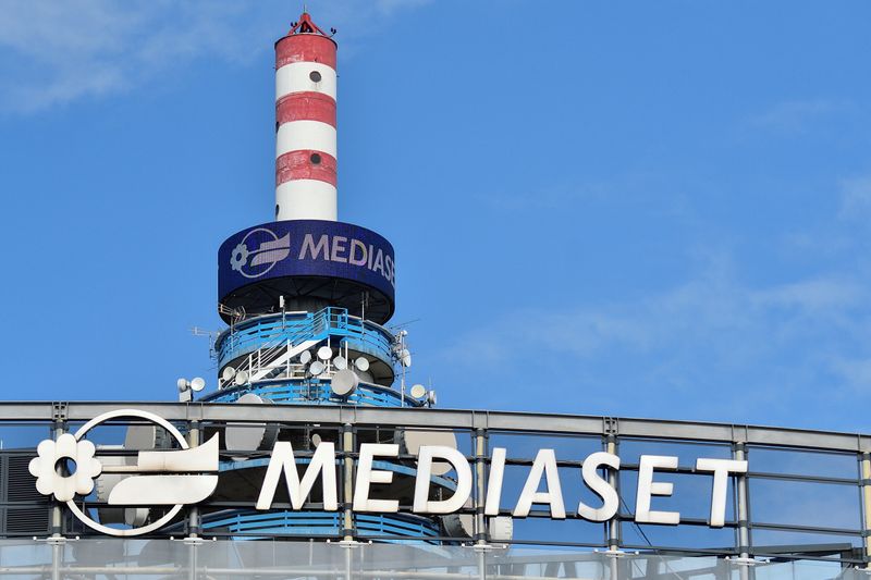&copy; Reuters. Torre Mediaset presso la sede dell'emittente a Cologno Monzese, vicino Milano, Italia, 22 giugno 2021 REUTERS/Flavio Lo Scalzo