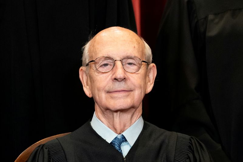 &copy; Reuters. FILE PHOTO: Associate Justice Stephen Breyer poses during a group photo of the Justices at the Supreme Court in Washington, U.S., April 23, 2021. Erin Schaff/Pool via REUTERS/File Photo