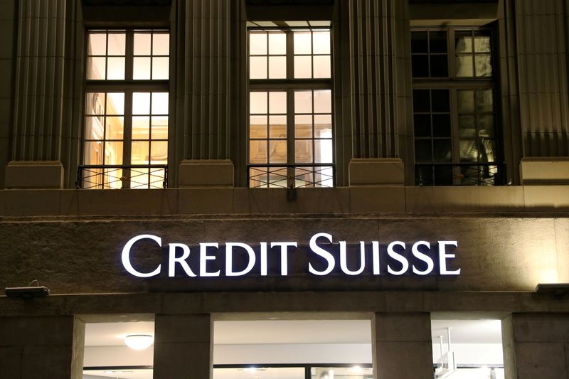 &copy; Reuters. FILE PHOTO: The logo of Swiss bank Credit Suisse is seen at a branch office in Bern, Switzerland October 28, 2020. REUTERS/Arnd Wiegmann/File Photo