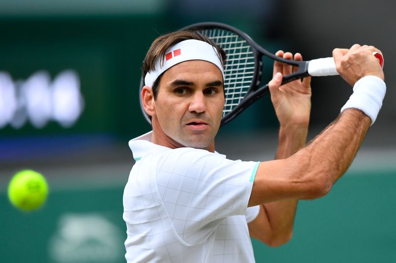 &copy; Reuters. El suizo Roger Federer durante su partido de tercera ronda de Wimbledon contra Cameron Norrie. 3 julio 2021  REUTERS/Toby Melville
