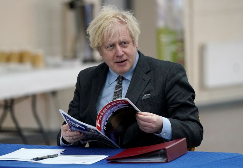 &copy; Reuters. Premiê britânico Boris Johnson em Batley
01/07/2021 Jon Super/Pool via REUTERS