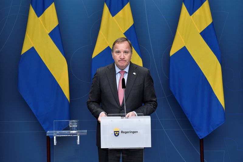 &copy; Reuters. Il premier svedese Stefan Lofven durante una conferenza stampa a Stoccolma,  28 giugno 2021 TT News Agency/Stina Stjernkvist via REUTERS