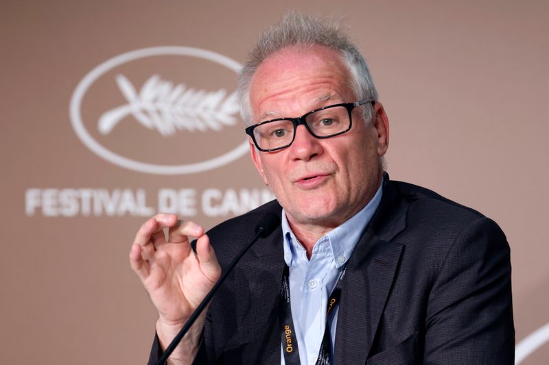 &copy; Reuters. Le délégué général du Festival de Cannes, Thierry Fremaux (photo), a estimé lundi que certains festivals concurrents avaient ouvert un peu vite leurs portes aux films produits par les plateformes de streaming, fragilisant ainsi l'industrie du ciném