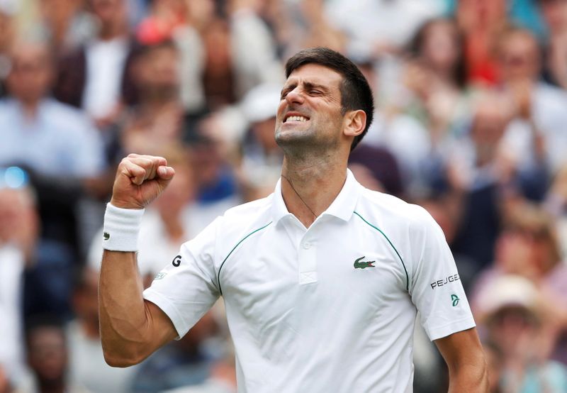 &copy; Reuters. Djokovic comemora em Wimbledon
 5/7/2021  REUTERS/Paul Childs