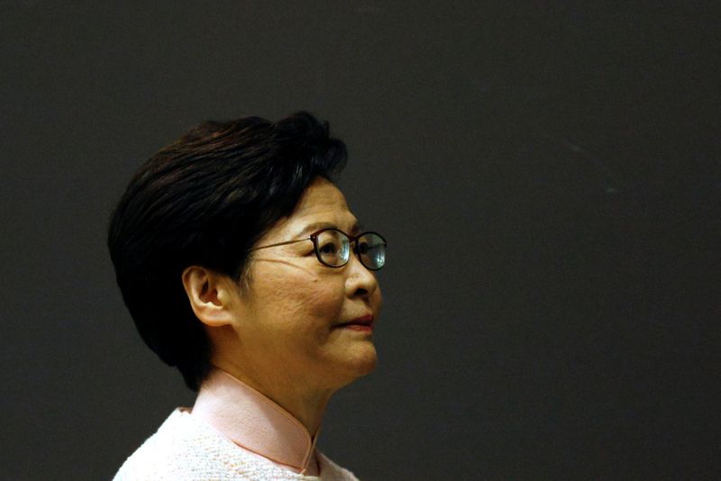 &copy; Reuters. La cheffe de l'exécutif hongkongais Carrie Lam a déclaré mardi que des "idéologies" posaient des risques pour la sécurité nationale du territoire et a exhorté les parents, enseignants et chefs religieux à surveiller le comportement des adolescents