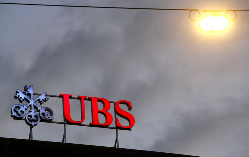 &copy; Reuters. The logo of Swiss bank UBS is seen at a branch office in Zurich, Switzerland June 22, 2020. REUTERS/Arnd Wiegmann