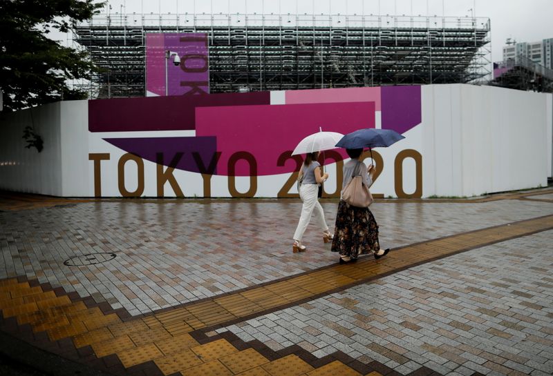 © Reuters. Scaffoldings for the spectator seats are seen at Aomi Urban Sports Park, ahead of the opening of the 2020 Tokyo Olympic Games that have been postponed to 2021 due to the coronavirus disease (COVID-19) outbreak, in Tokyo, Japan July 8, 2021.  REUTERS/Issei Kato