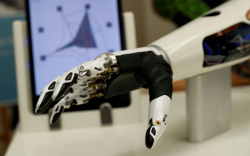 &copy; Reuters. FILE PHOTO: A bebionic hand is seen during the Ottobock media day in Vienna, Austria October 23, 2018. REUTERS/Leonhard Foeger