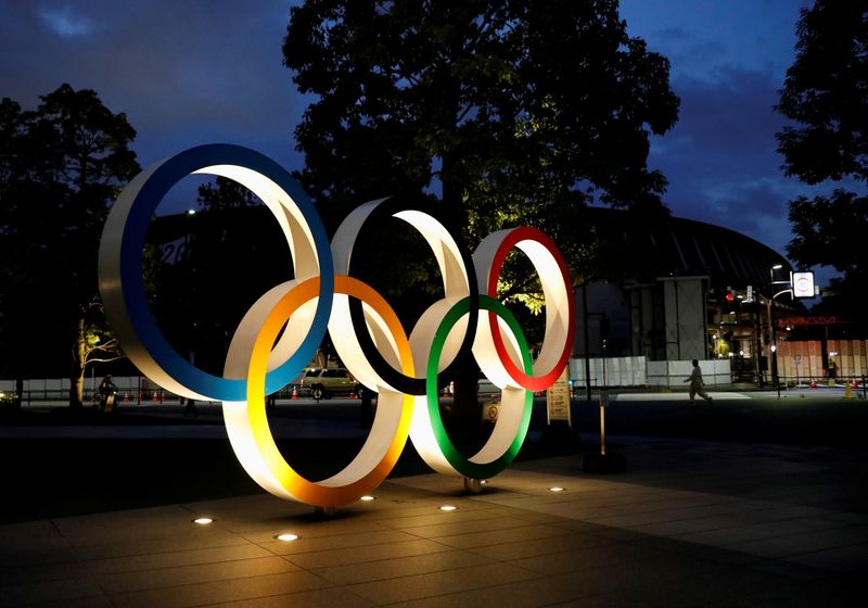 &copy; Reuters. Anéis olímpicos em frente ao Comitê Olímpico do Japão
REUTERS/Issei Kato