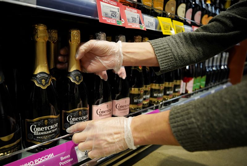 French champagne maker: we can't let Russia water down our brand