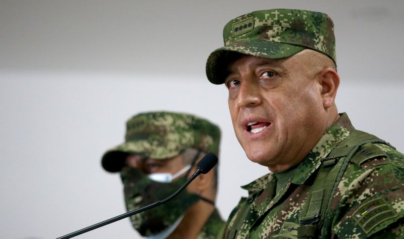 © Reuters. Commander of the Colombian Military Forces, General Luis Fernando Navarro speaks during a news conference about the participation of several Colombians in the assassination of Haitian President Jovenel Moise, in Bogota, Colombia July 9, 2021. REUTERS/Luisa Gonzalez