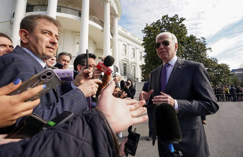 Biden administration seeks $32.5 billion in Ukraine and COVID aid -reports
