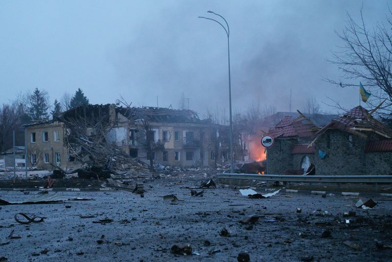 &copy; Reuters. Prédios após disparos de artilharia em Borodyanka, na Ucrânia
02/03/2022 REUTERS/Maksim Levin