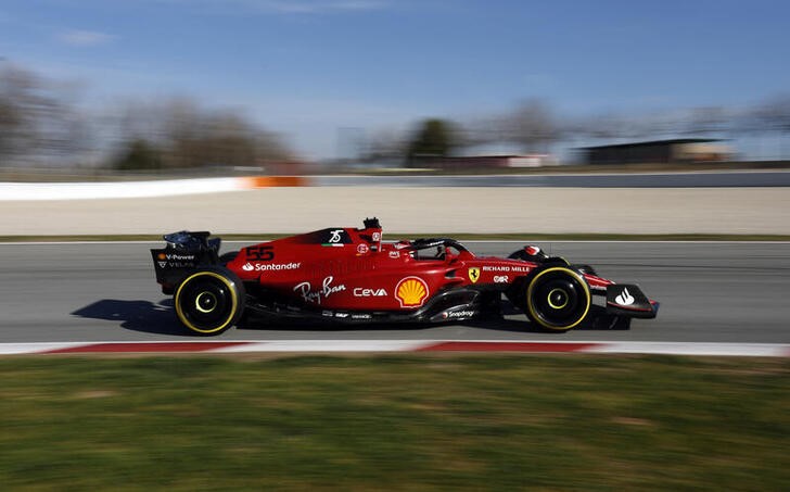 &copy; Reuters. Formula One F1 - Pre-Season Testing - Circuit de Barcelona-Catalunya, Barcelona, Spain - February 24, 2022 Ferrari's Carlos Sainz Jr. during testing REUTERS/Albert Gea